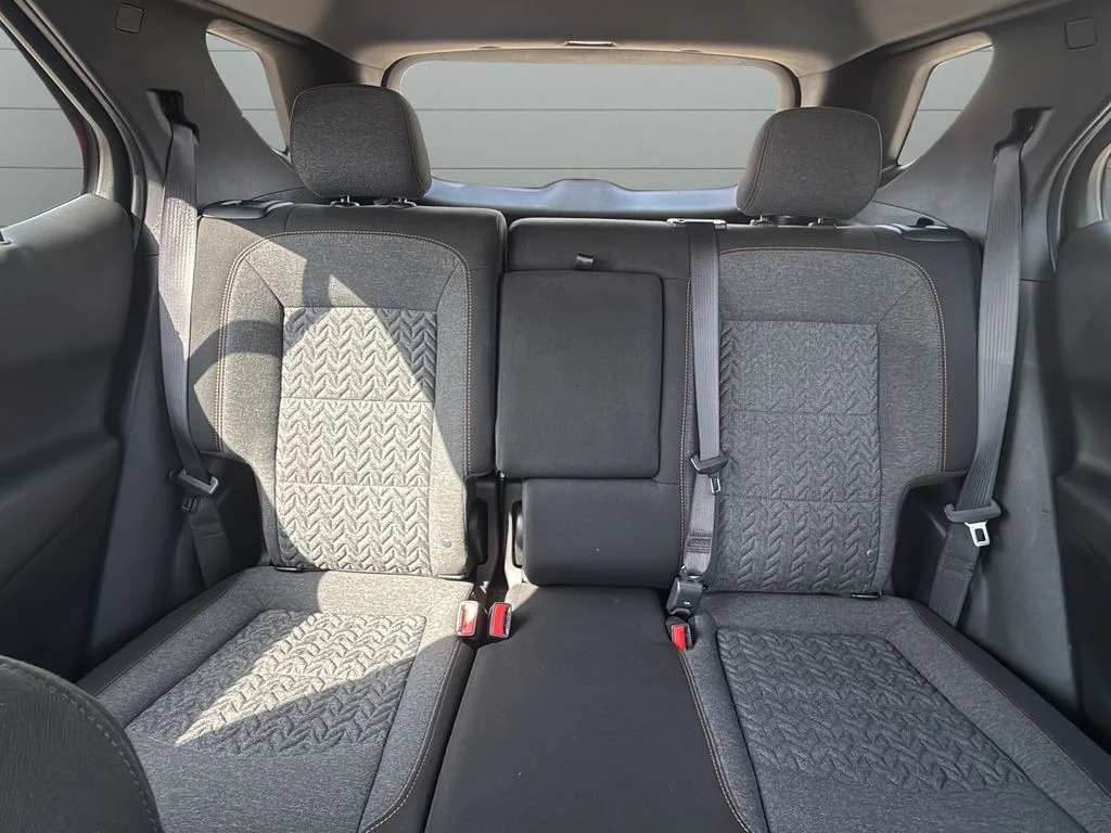 Used 2022 White Chevrolet LT image 28