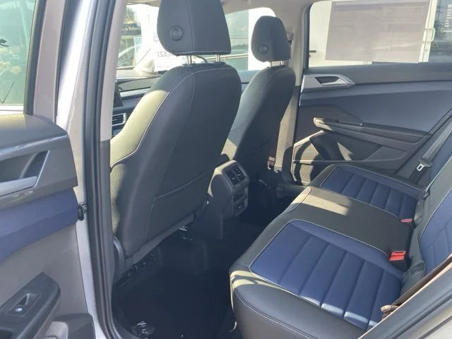 2025 Volkswagen Taos SEL - Photo 56