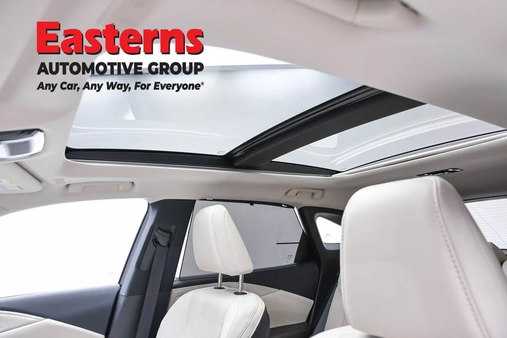Used 2025 White Lexus 350 Luxury image 38