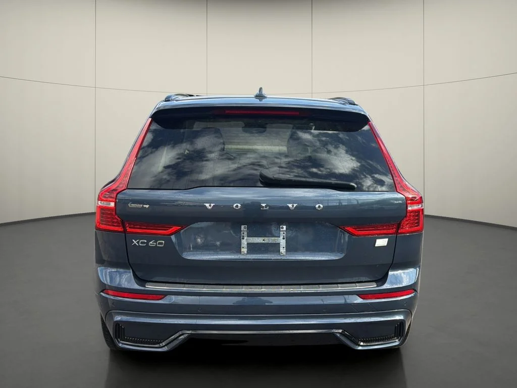 Used 2024 Blue Volvo T8 Plus Dark Theme image 6