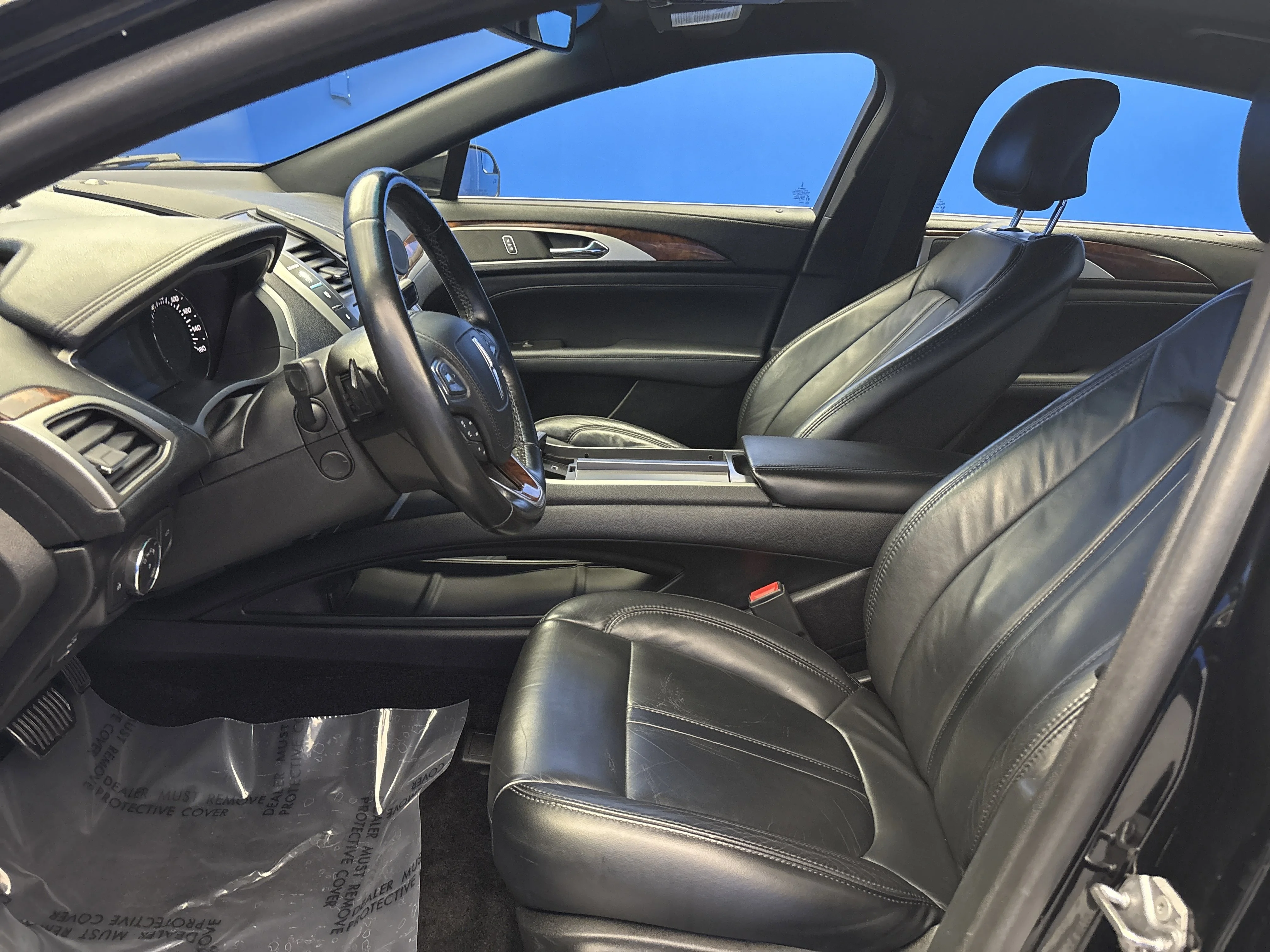 Used 2017 Black Velvet Lincoln Select image 12