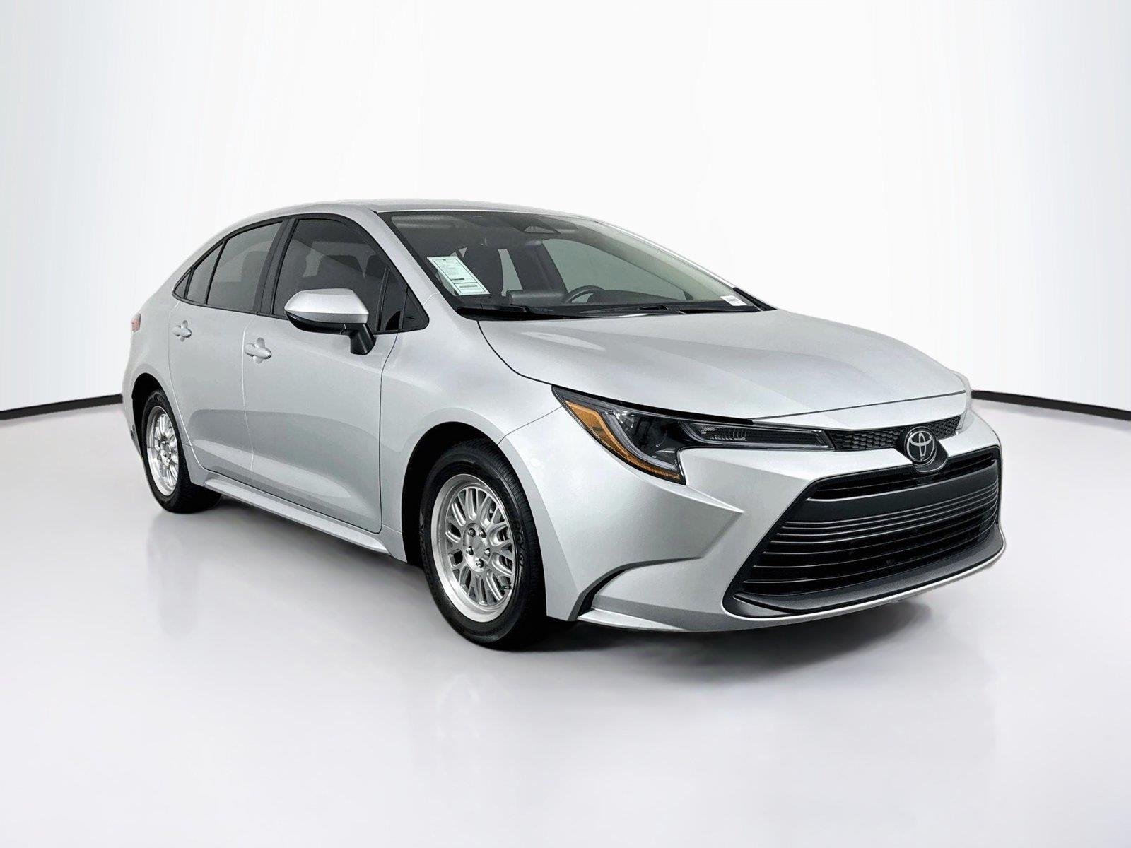 Certified Used 2025 Classic Silver Metallic Toyota LE image 9