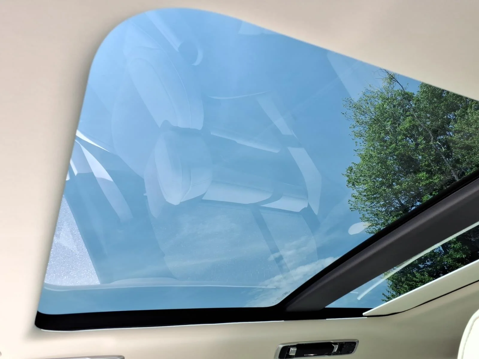 New 2026 Santorini Black Land Rover SE image 18