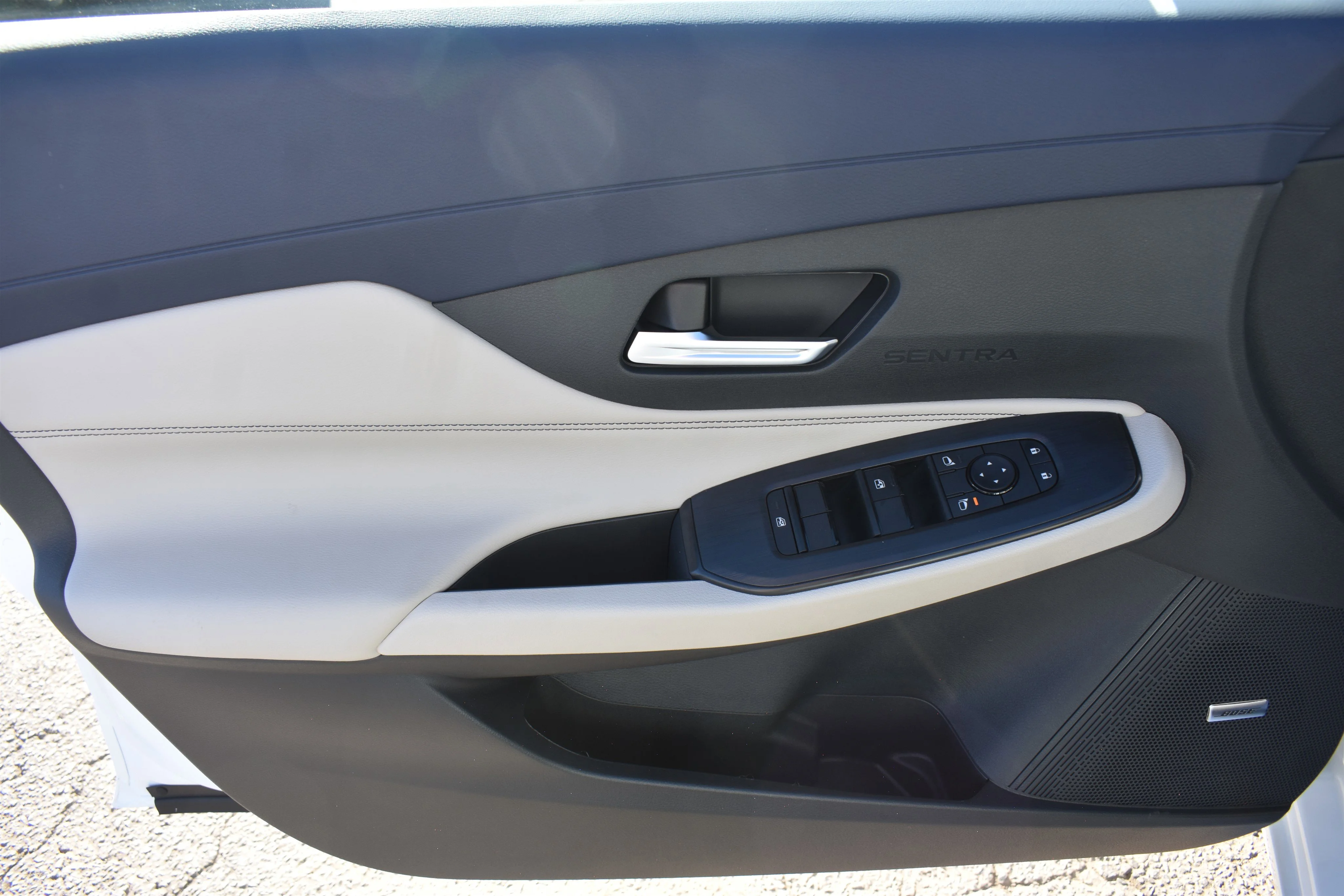 New 2026 Aspen White Tricoat Nissan SL image 12