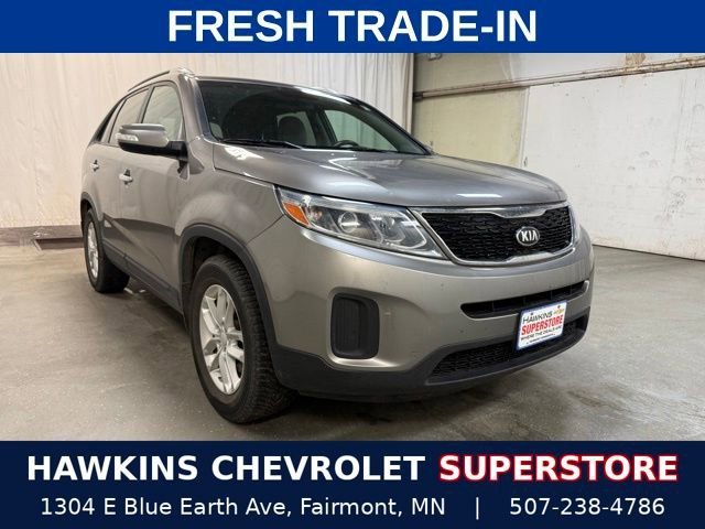 Used 2014 Silver Kia LX image 1