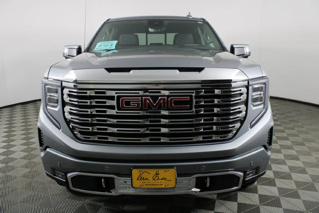 2026 GMC Sierra 1500 Denali - Photo 2