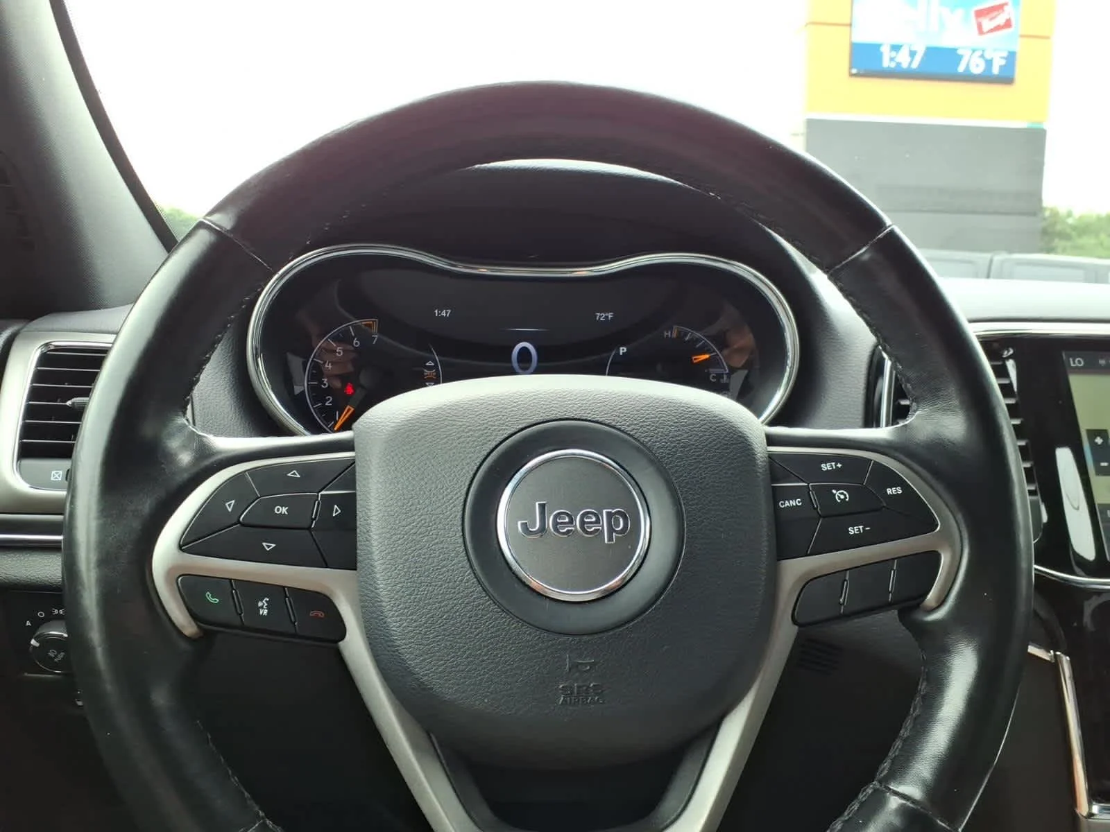 Certified Used 2020 Diamond Black Crystal Pearlcoat Jeep Limited image 27
