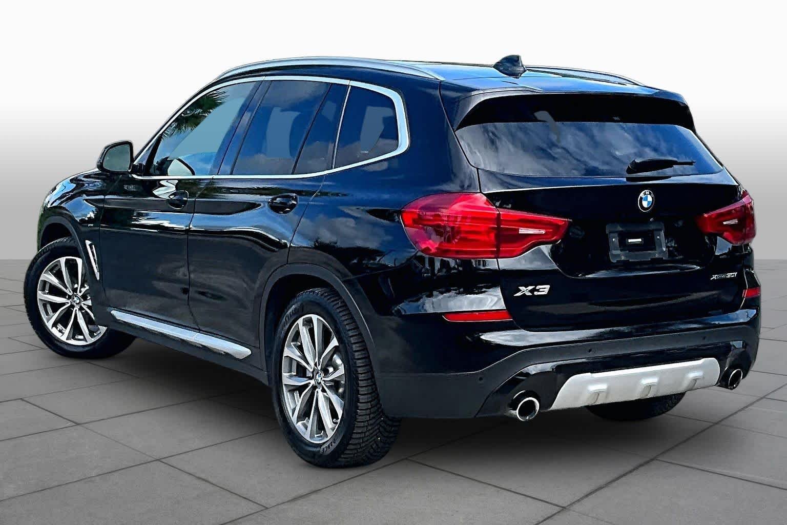 Used 2019 Jet Black BMW xDrive30i image 12