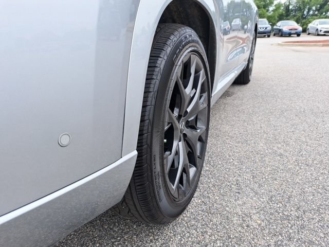 Used 2024 Silver Lexus 500h F SPORT Premium image 8