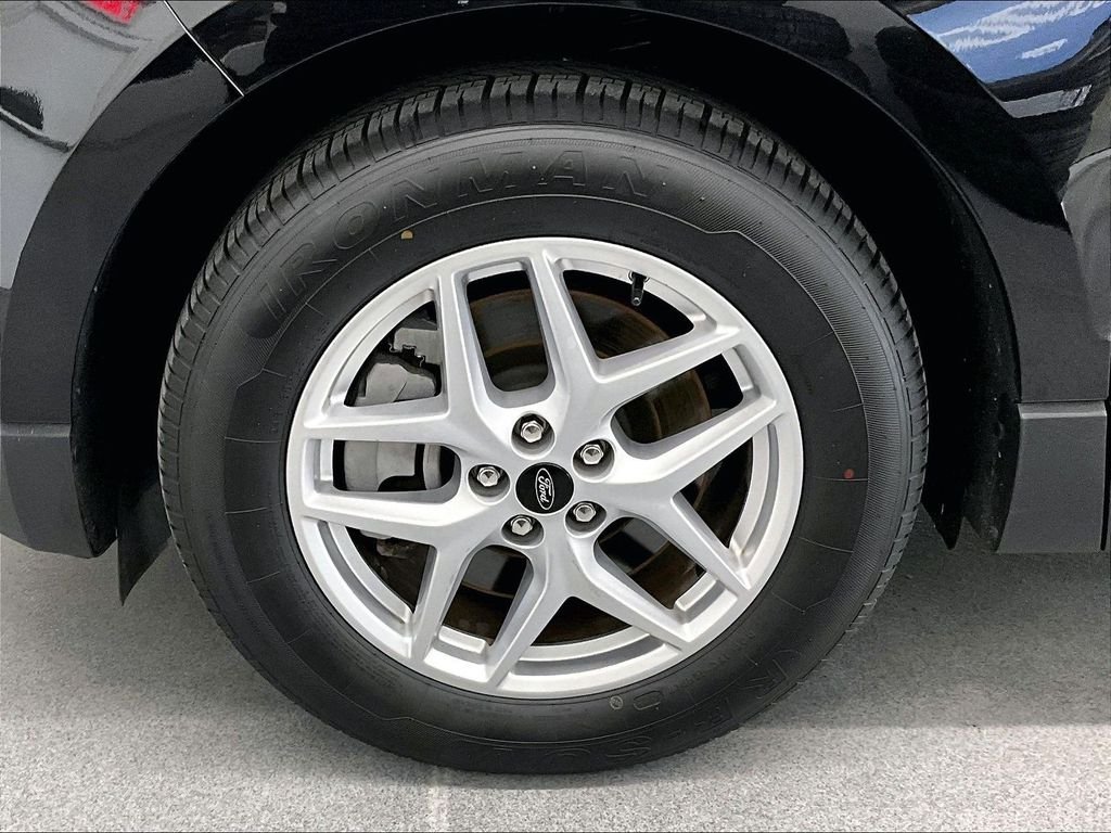 Used 2024 Black Metallic Ford SEL image 7