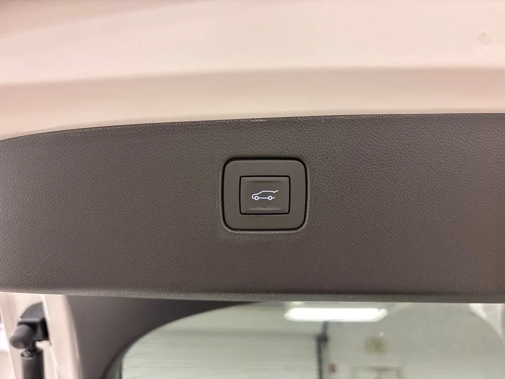 New 2026 Summit White Buick Sport Touring image 18