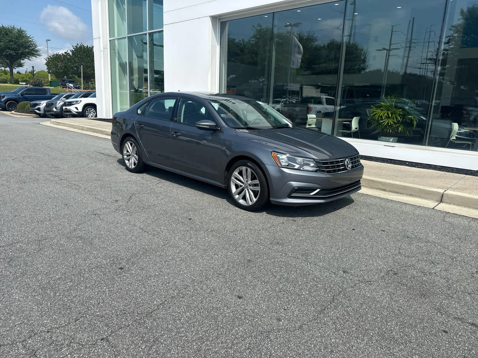 1VWLA7A35KC003311