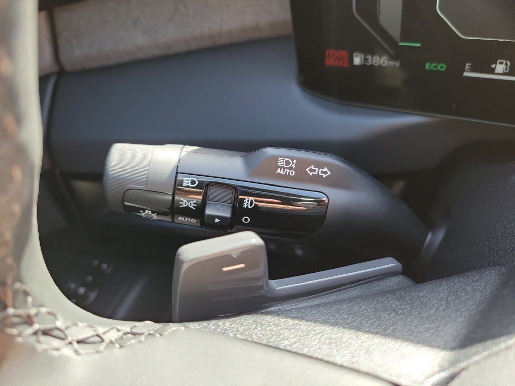 New 2027 Terrain Brown Matte Kia X-LINE SX image 31