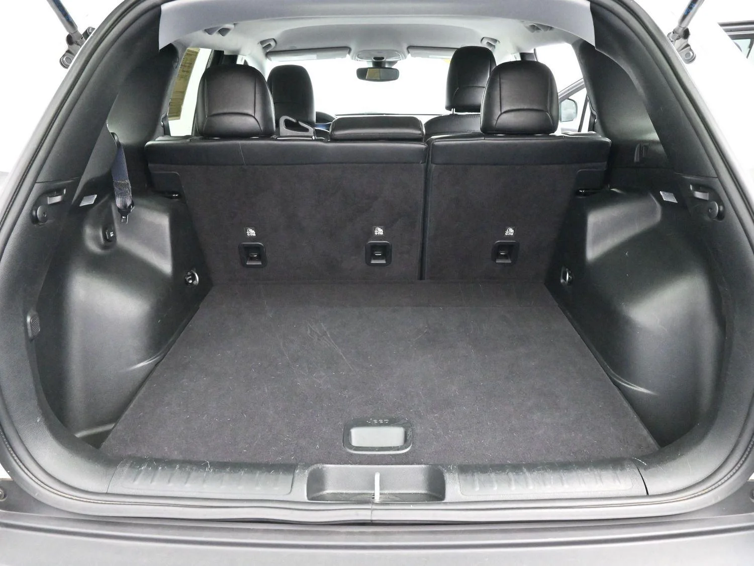 Used 2022 White Jeep Trailhawk image 9