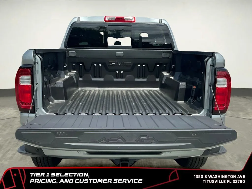 New 2026 Sterling Metallic GMC Elevation image 17