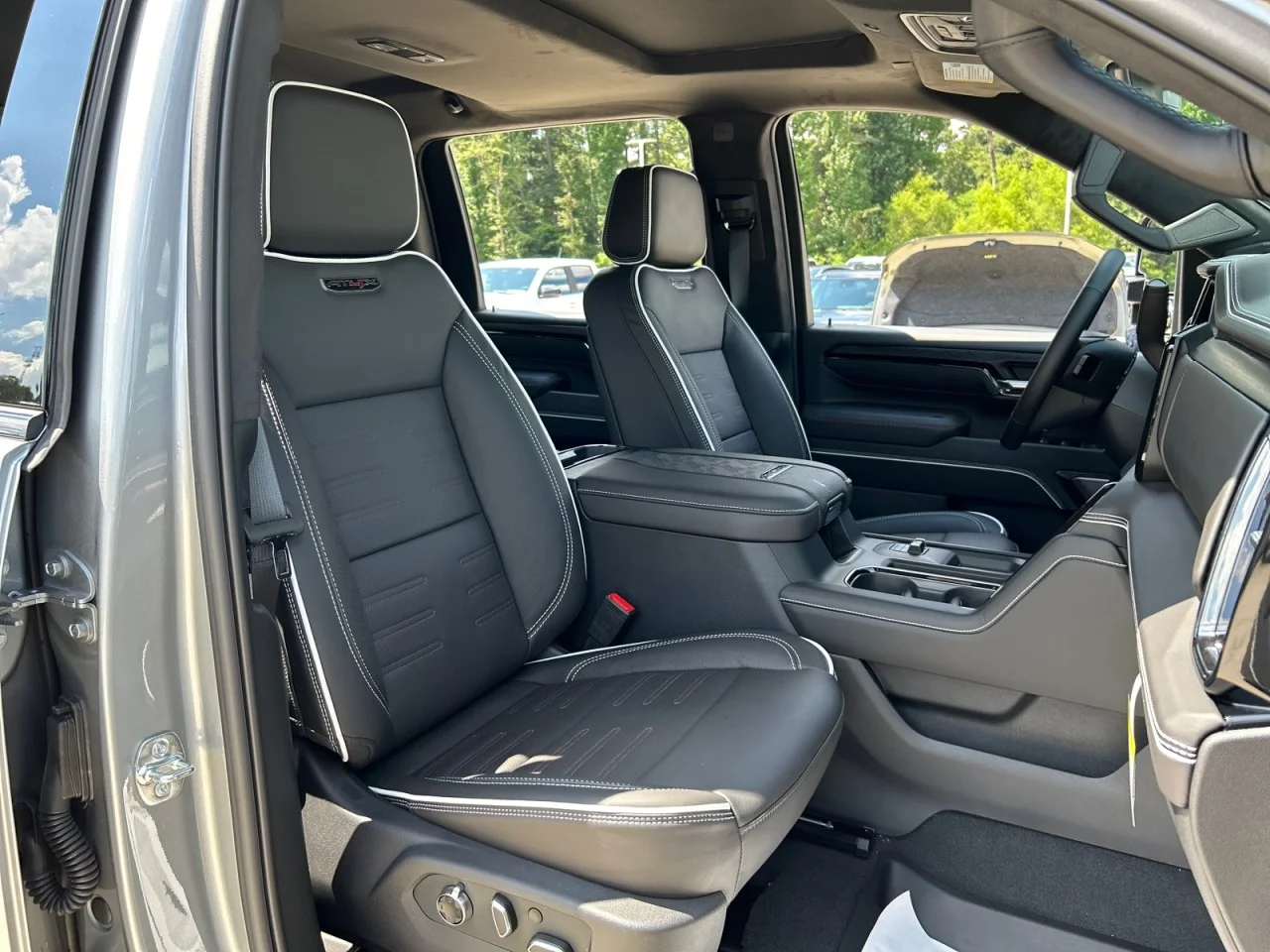 New 2026 Sterling Metallic GMC AT4X image 23