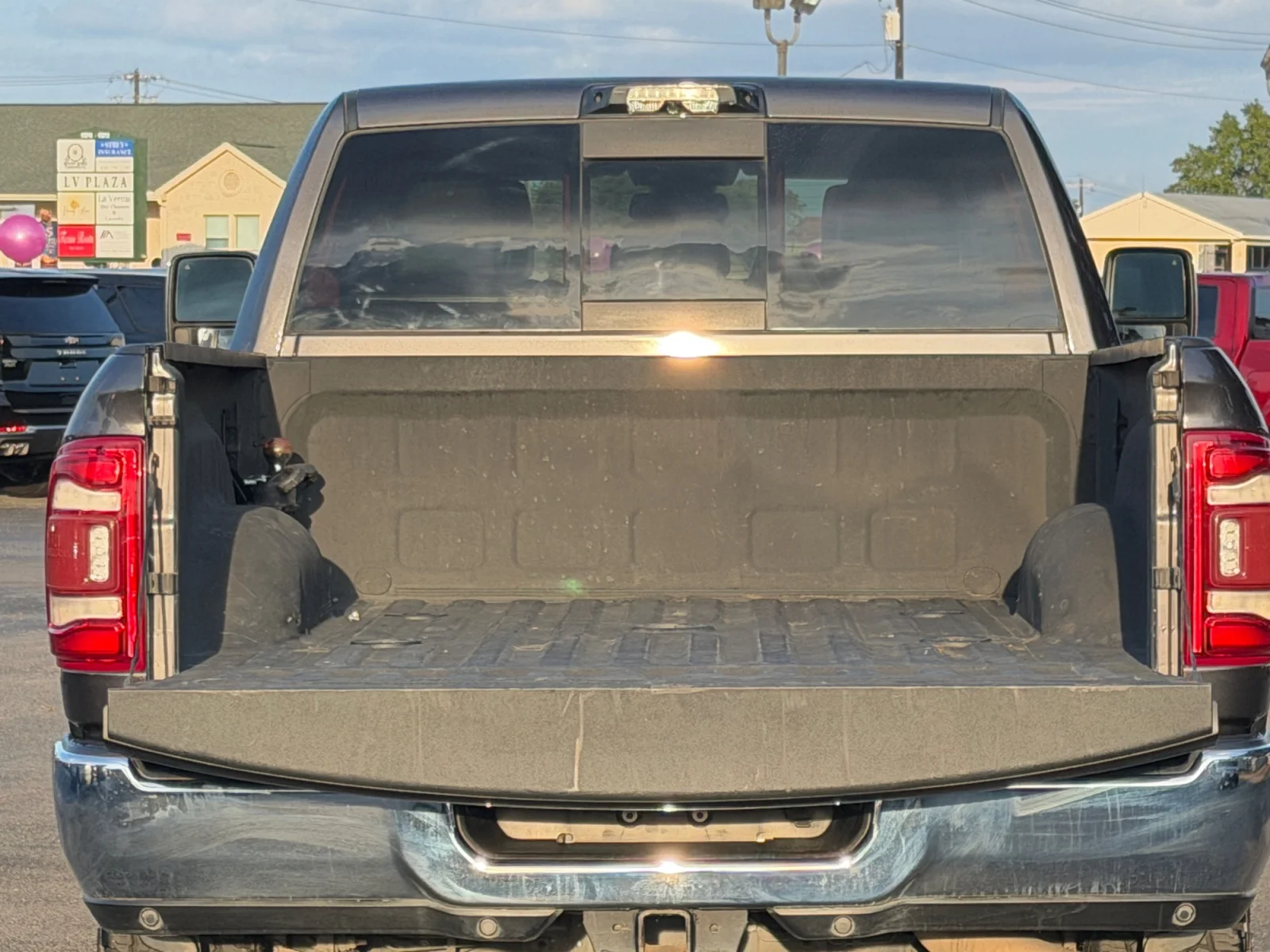 Used 2023 Granite Crystal Metallic Clearcoat Ram Laramie image 19