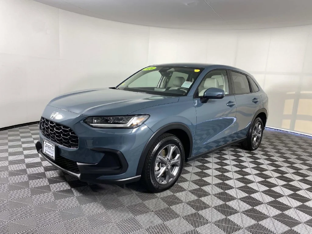 Used 2026 Nordic Forest Pearl Honda LX image 4
