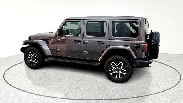 New 2026 Granite Crystal Metallic Clear-Coat Exterior Paint Jeep Sahara image 6