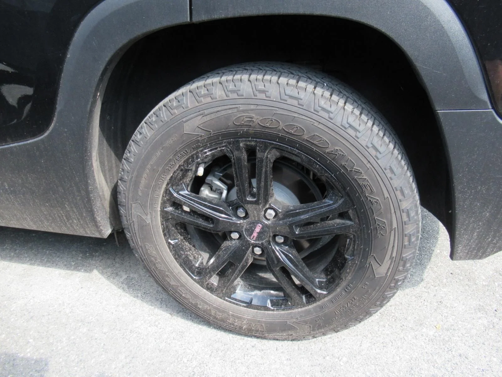 Used 2022 Black GMC AT4 image 5