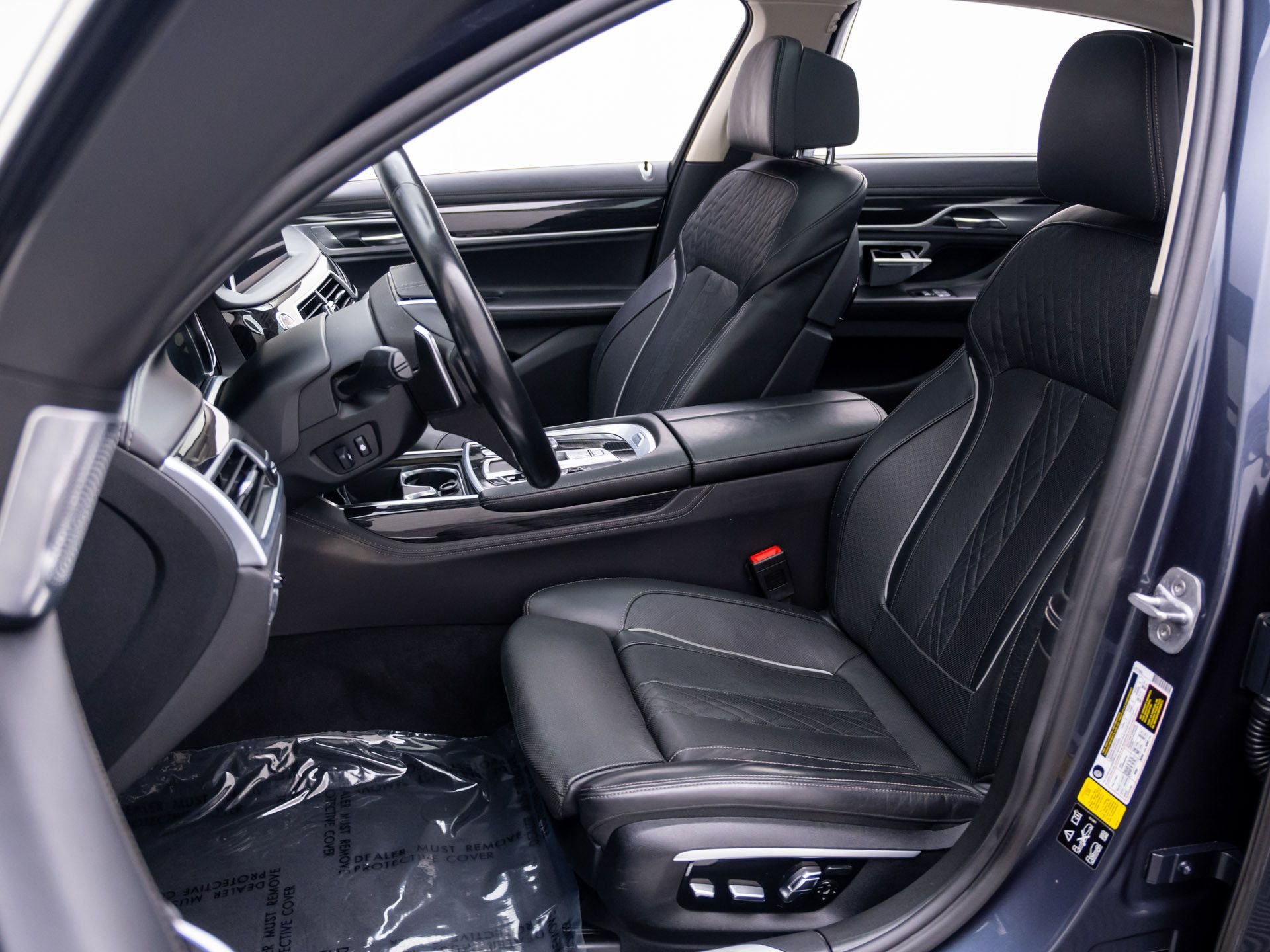 Used 2016 Gray BMW 750i xDrive image 17