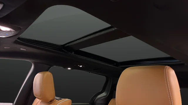 Used 2023 Brilliant Black Crystal Pearlcoat Chrysler Pinnacle image 12