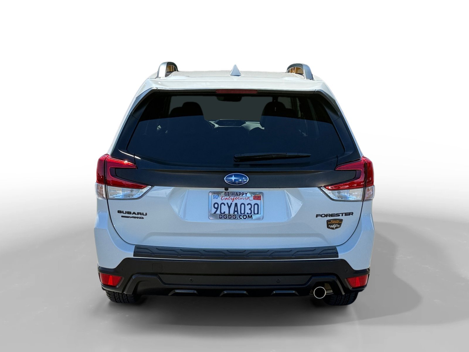 Used 2022 Crystal White Pearl Subaru Wilderness image 4