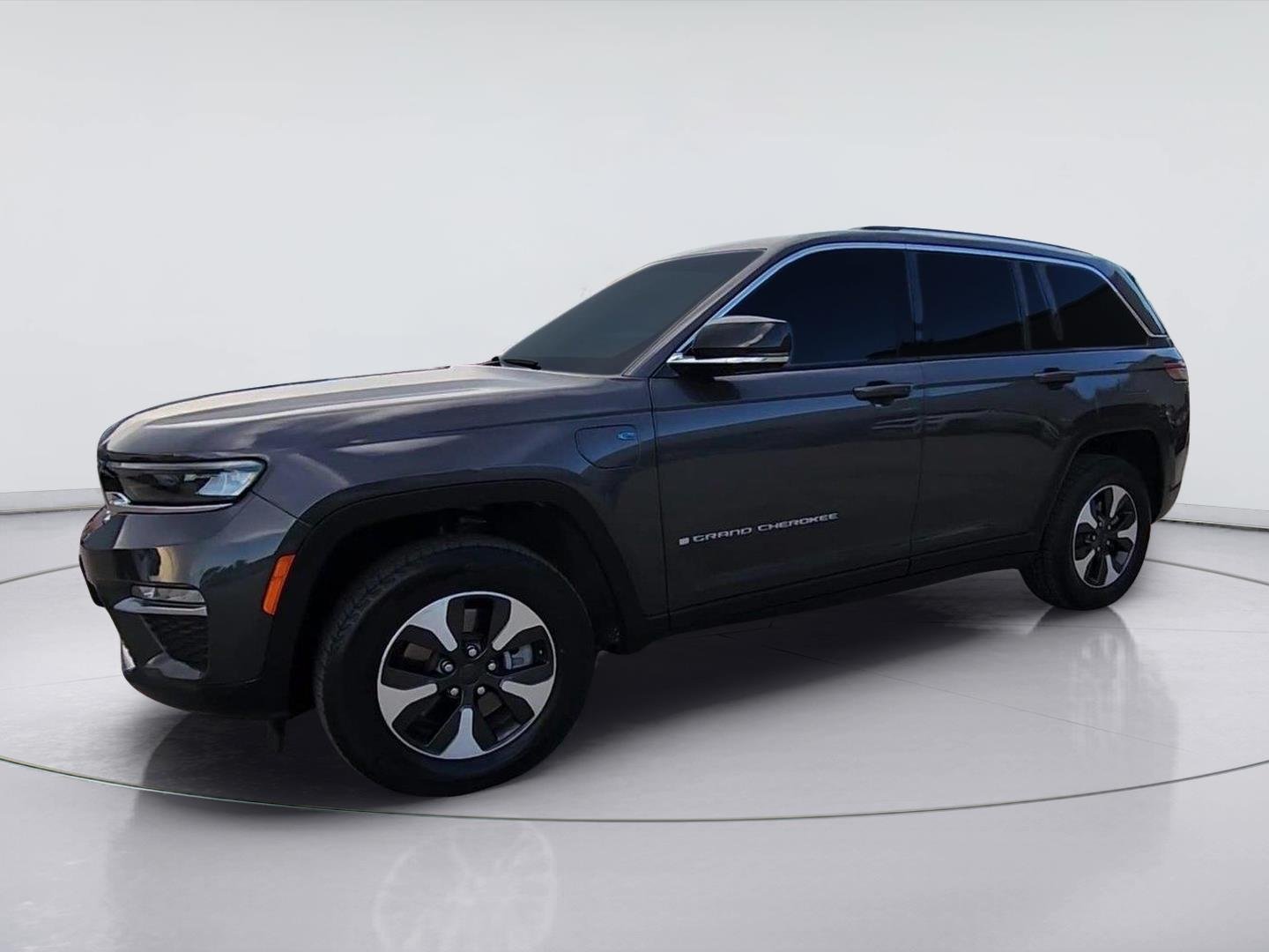 2023 Jeep Grand Cherokee 4xe BASE Gray at Davis Chevrolet