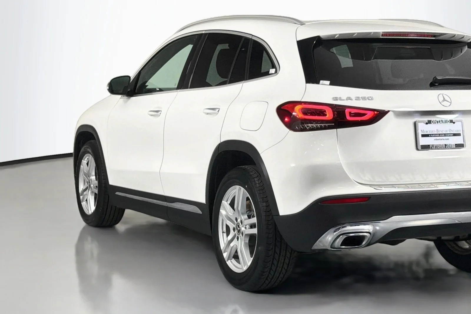 Used 2023 Polar White Mercedes-Benz 250 image 15