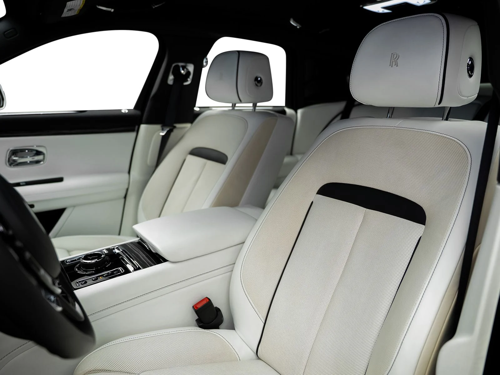 Used 2022 White Rolls-Royce Base image 31