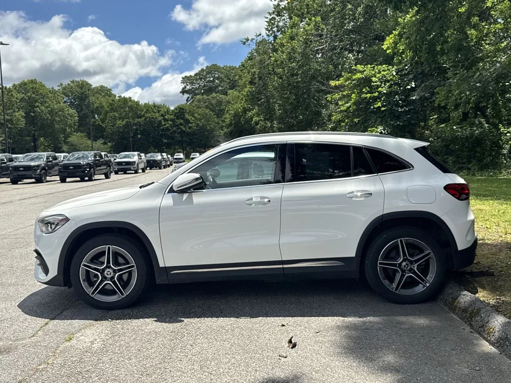 Used 2022 White Mercedes-Benz GLA 250 image 4