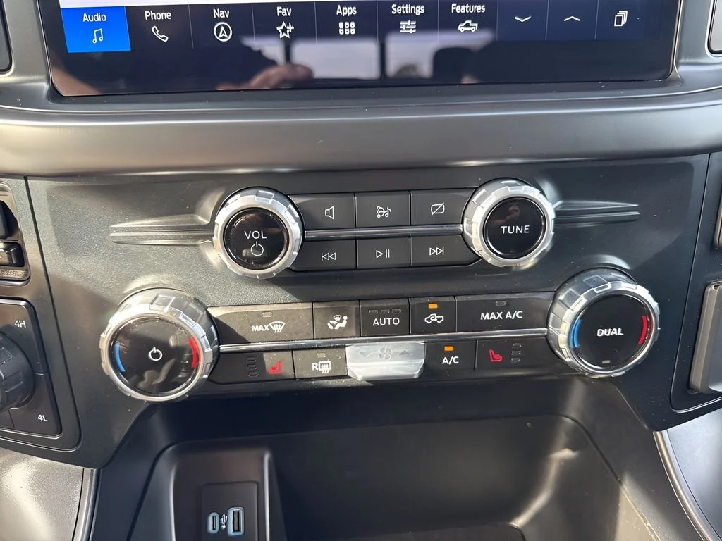 Used 2024 Gray Ford XLT image 18