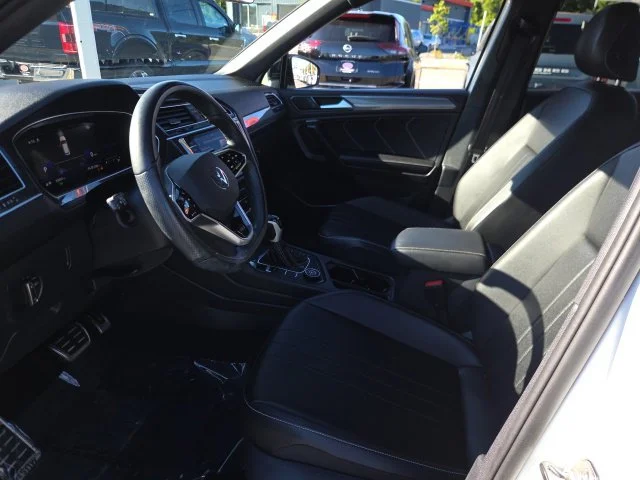 Used 2024 White Volkswagen 2.0T SE R-Line Black image 15