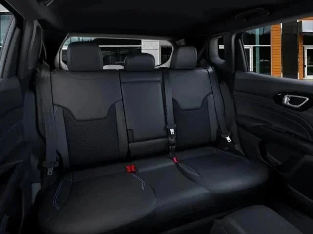 New 2026 Bright White Clearcoat Jeep Latitude image 119