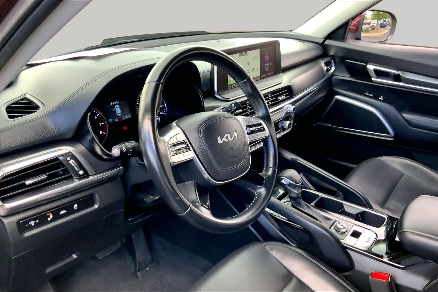 2022 Kia Telluride LX - Photo 15