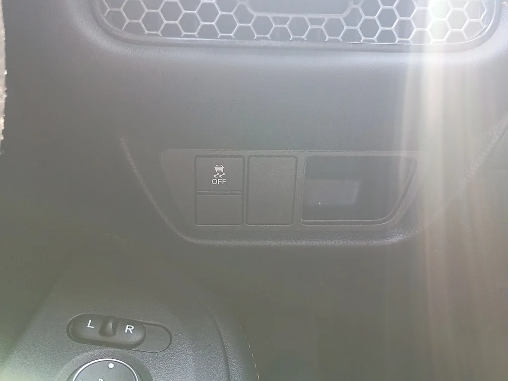 Certified Used 2024 Nordic Forest Pearl Honda Sport image 17