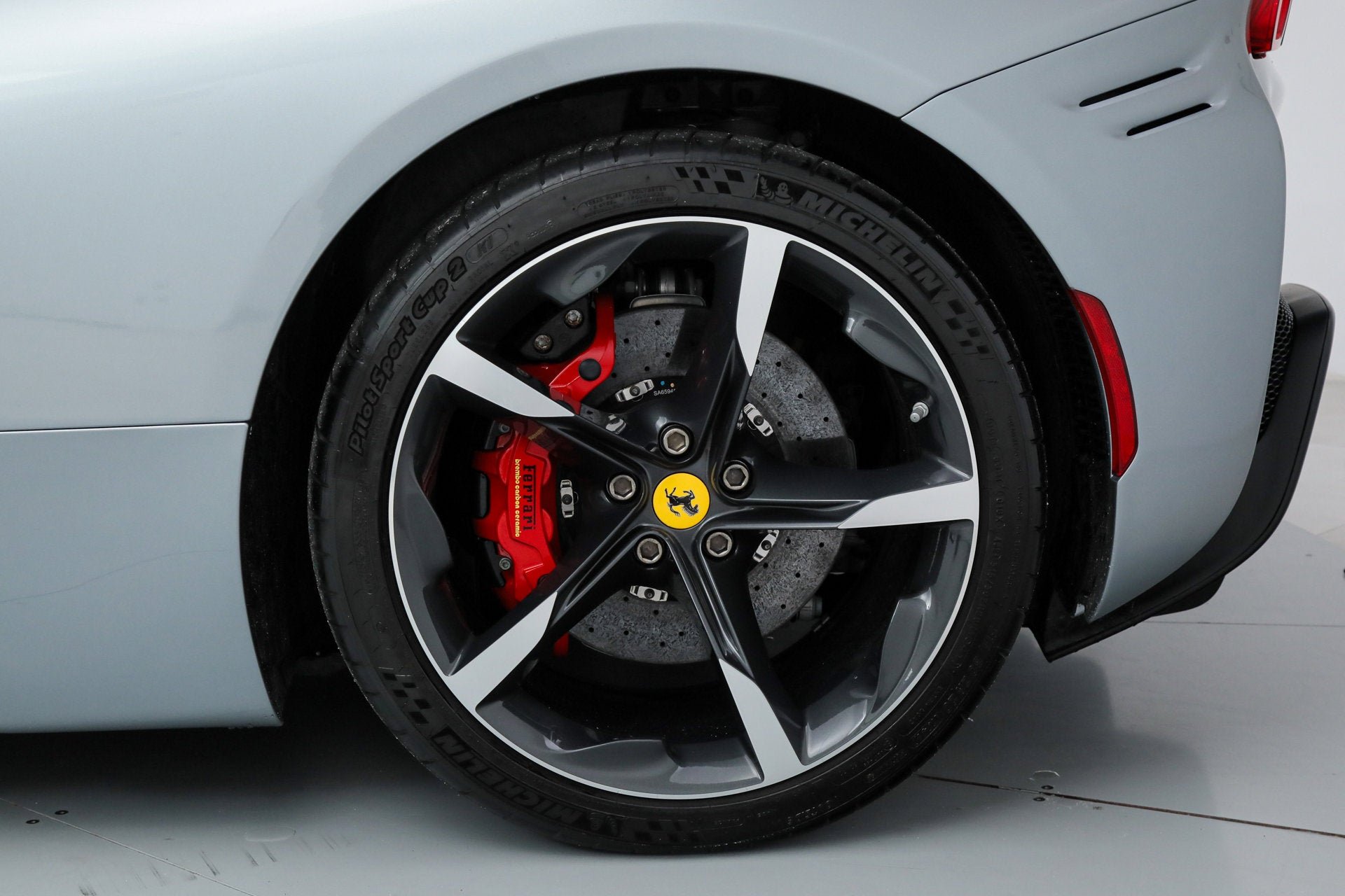Certified Used 2022 Grigio Titanio Ferrari  image 41