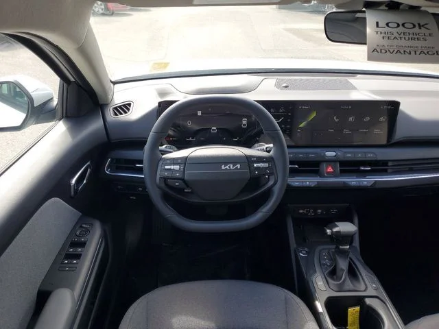New 2025 Snow White Pearl Kia EX image 22
