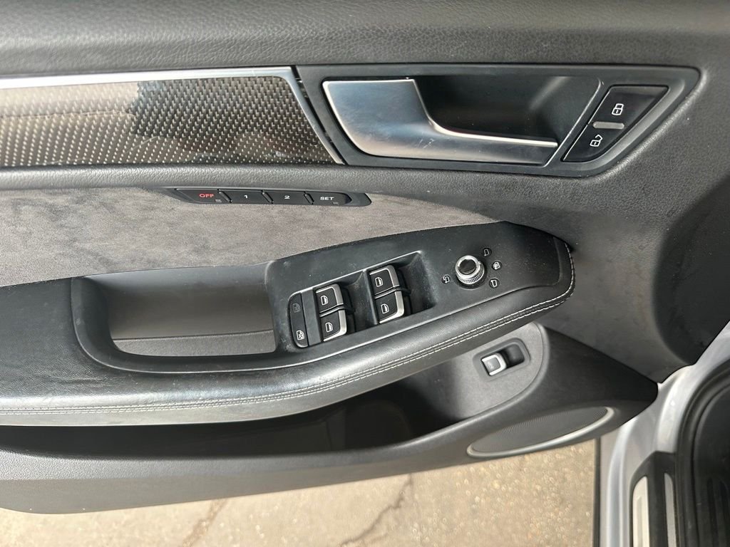 Used 2017  Audi 3.0T Prestige image 11