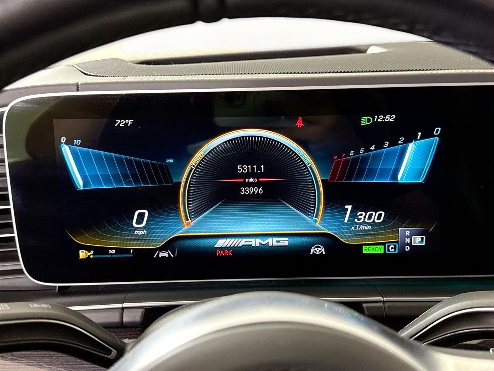 Used 2023 Cirrus Silver Metallic Mercedes-Benz AMG® GLS 63 | AMG® Performance Steering Wheel | Heated/Cooled Seats image 17