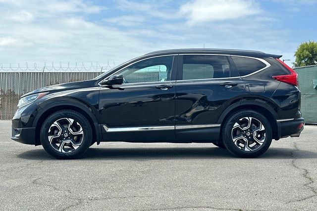 Used 2017 Crystal Black Pearl Honda Touring image 7