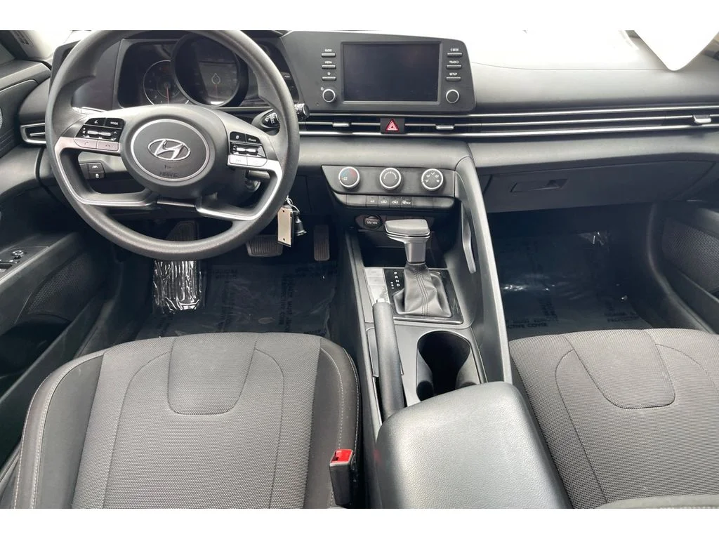 Used 2021 Calypso Red Hyundai SE image 15
