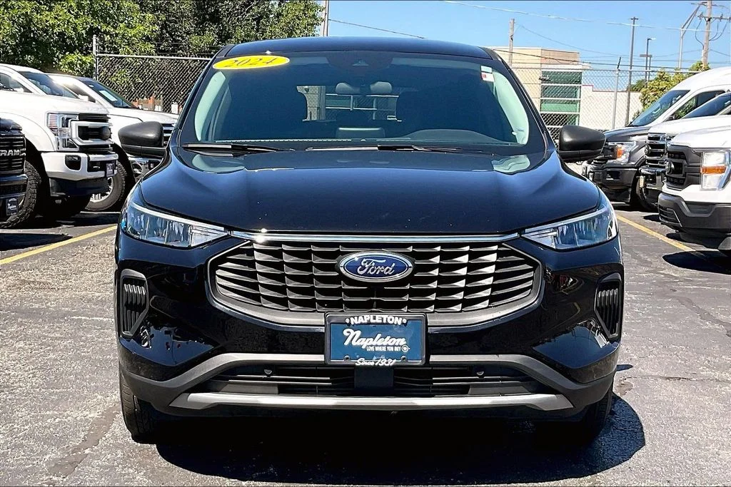 Used 2024 Black Metallic Ford Active image 2