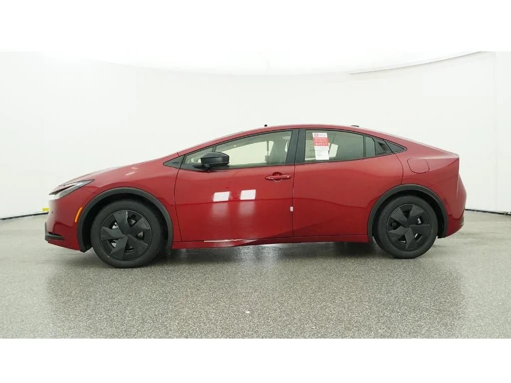 New 2026 Supersonic Red Toyota LE image 41