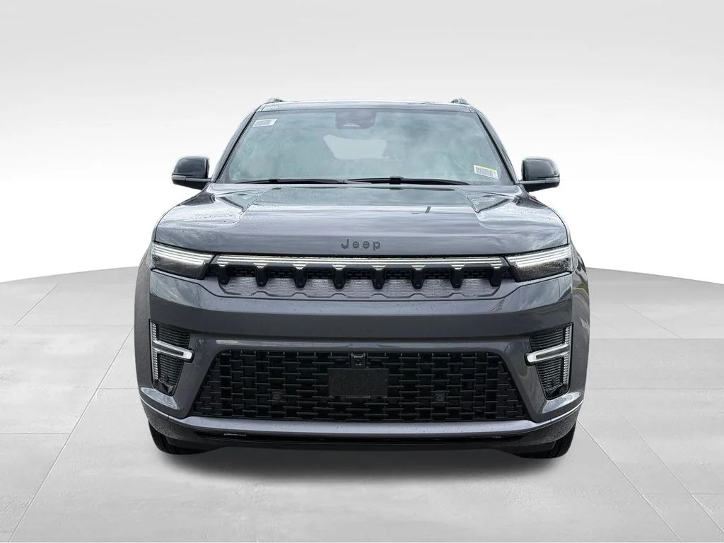 New 2026 Baltic-Gray Metallic Clear-Coat Exterior Paint Jeep Summit Obsidian image 9