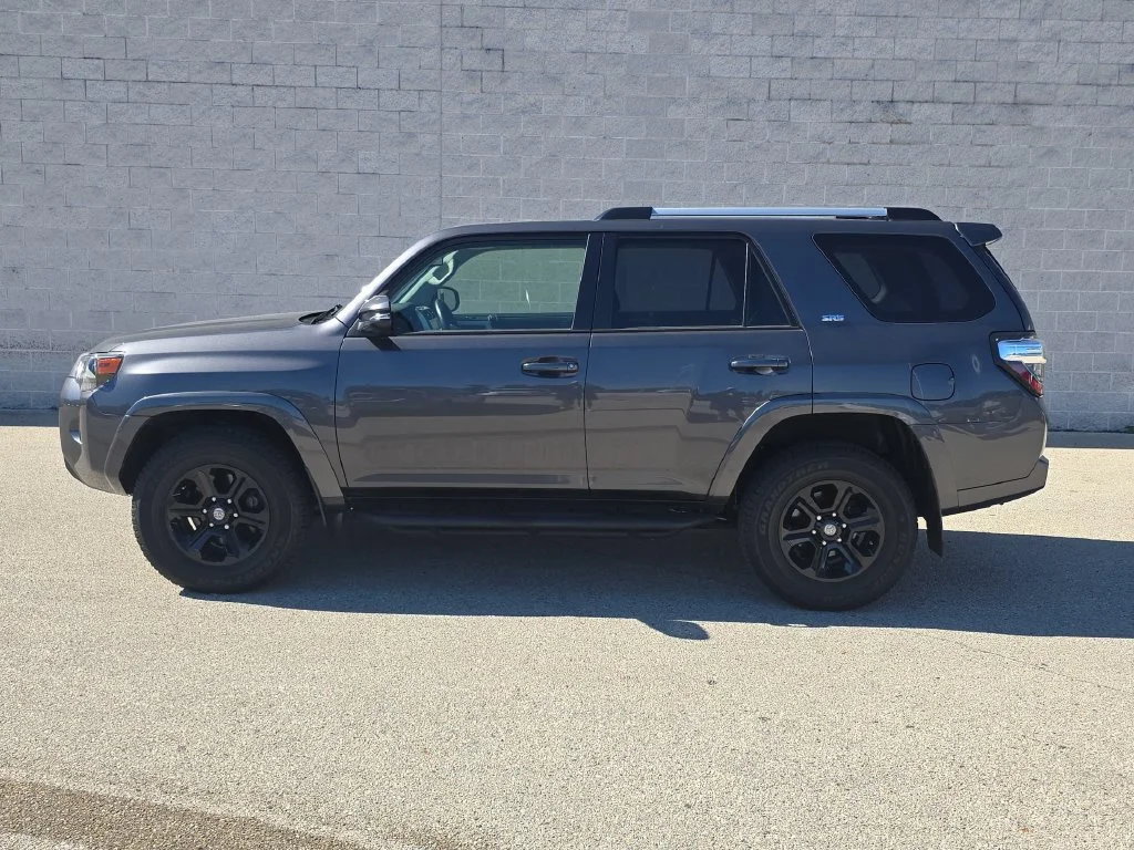 Used 2022 Gray Toyota SR5 Premium image 11