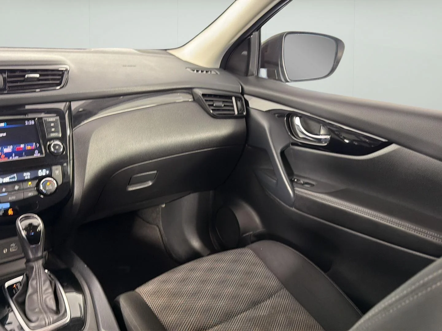 Used 2022 Magnetic Black Pearl Nissan SV image 19