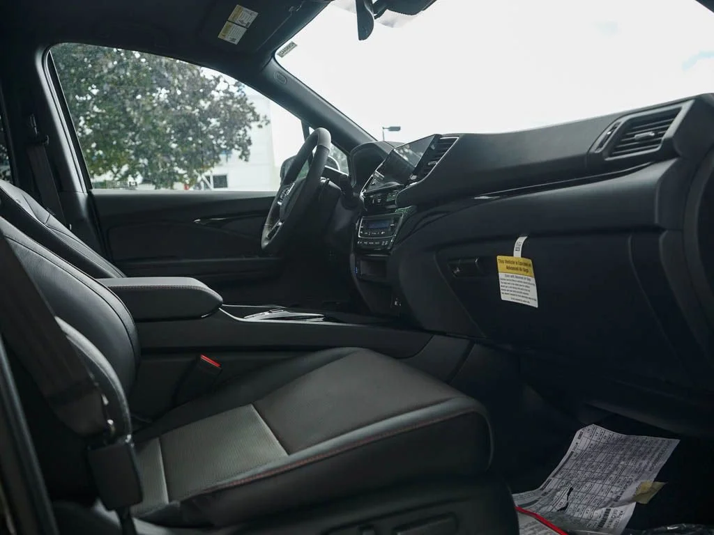 New 2026 Sonic Gray Pearl Honda Black Edition image 9