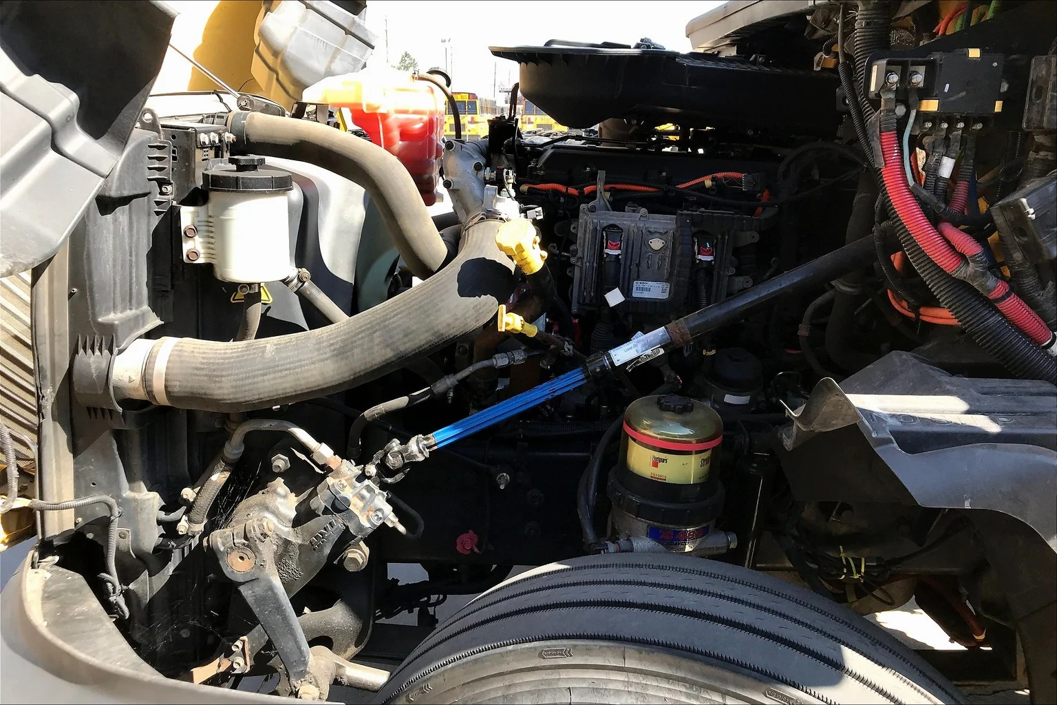 Used 2019 YELLOW International  image 5