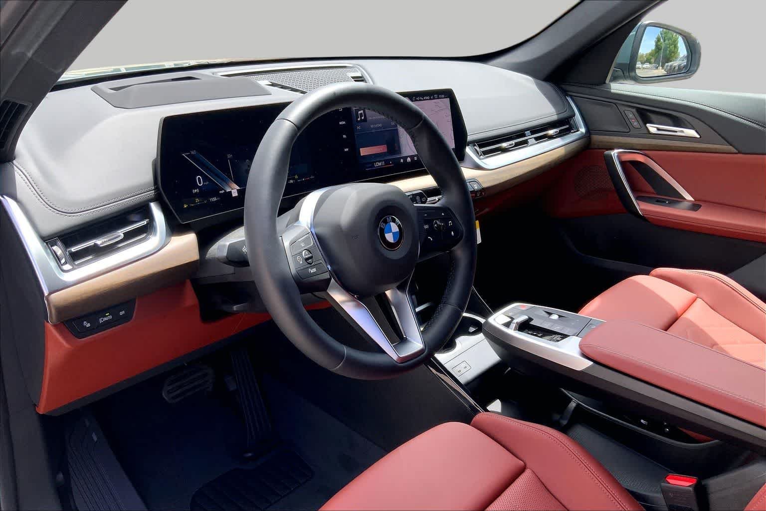 New 2026 Cape York Green Metallic BMW xDrive28i image 8